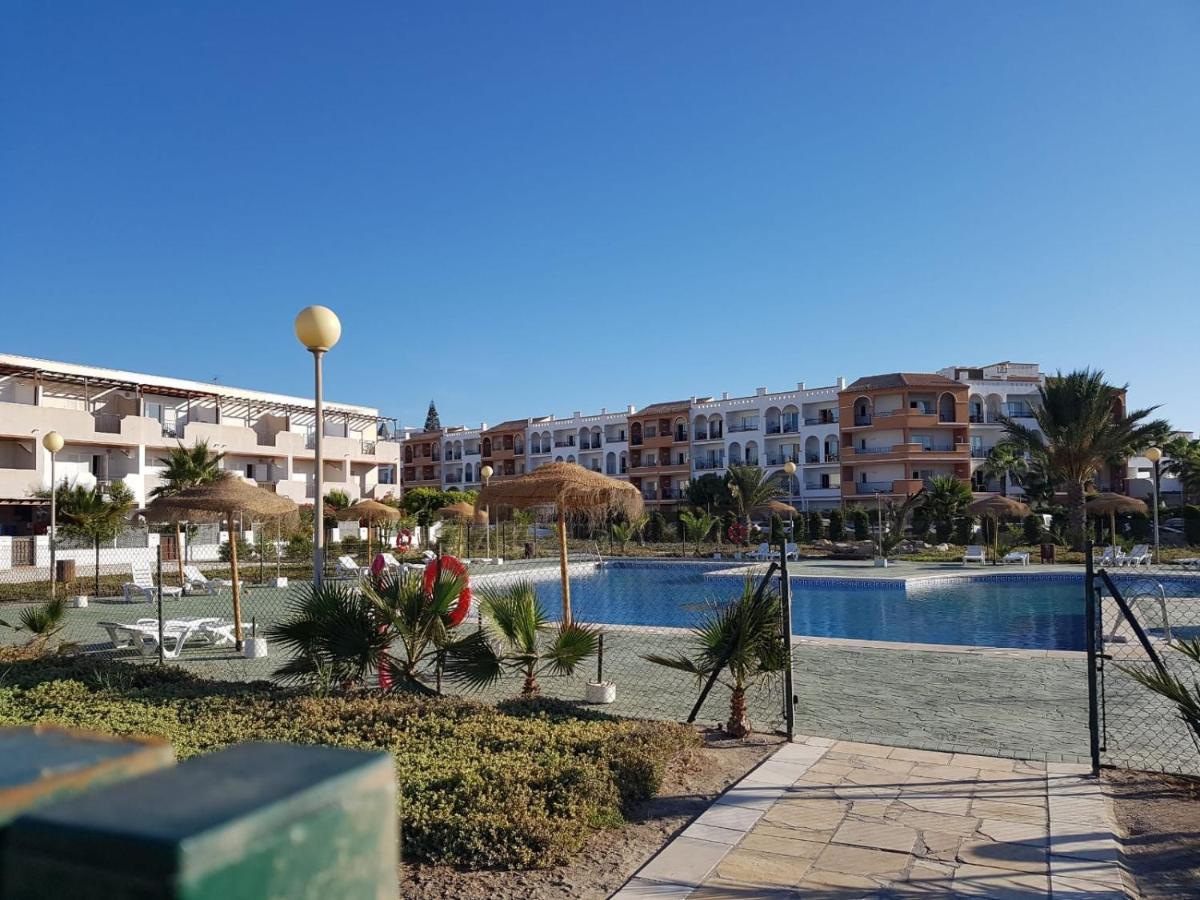 Апартаменты Casa Baja Preciosa Con Jardin Privado En Primera Linea Naturista! Вера